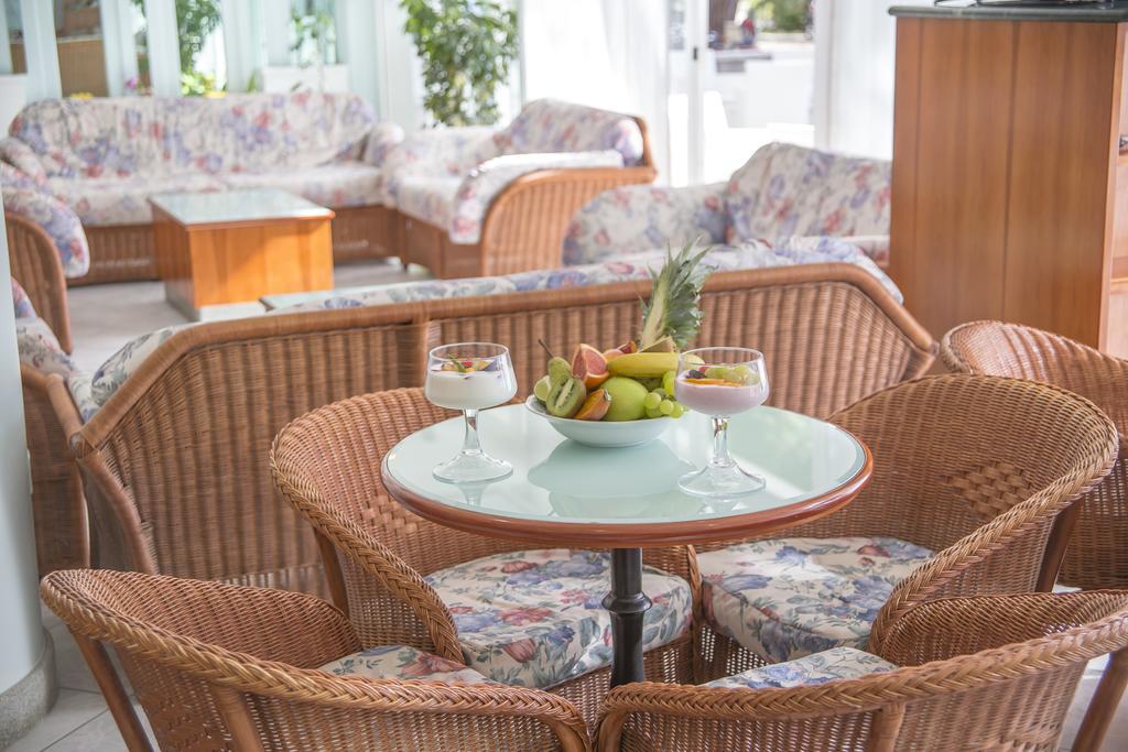 Ciccio Hotel Misano Adriatico Buitenkant foto