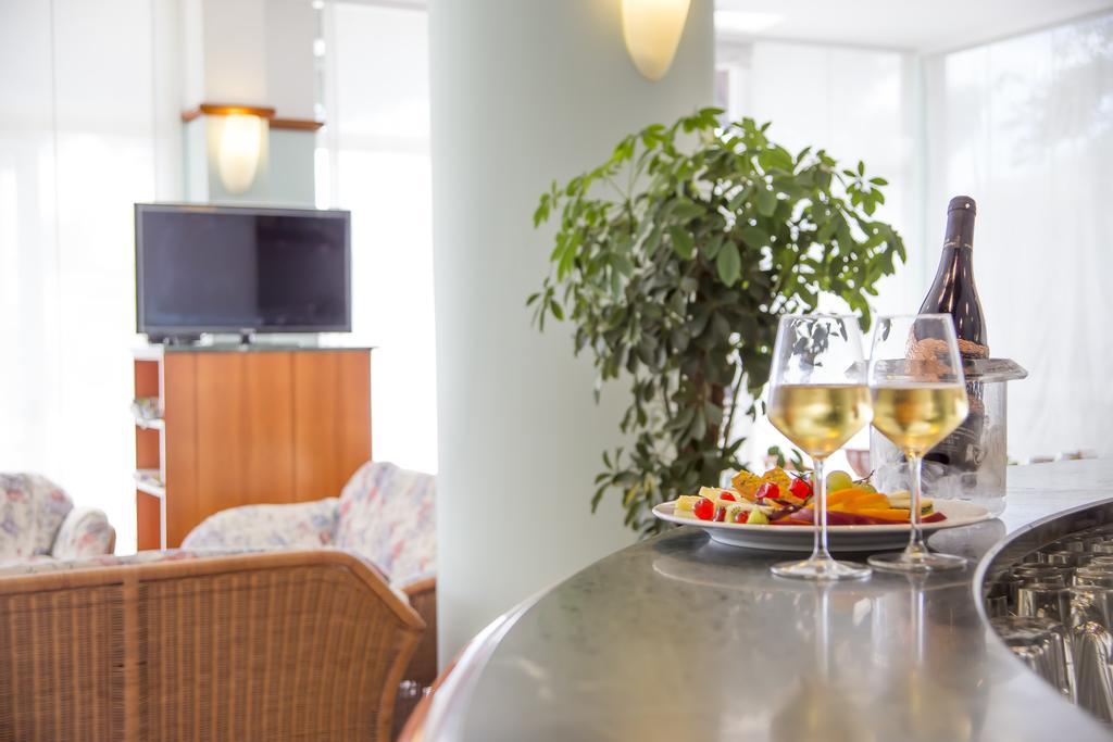 Ciccio Hotel Misano Adriatico Buitenkant foto