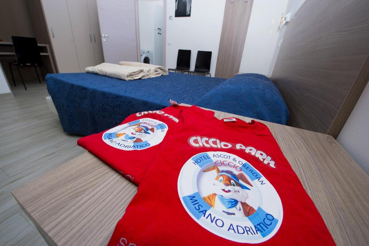 Ciccio Hotel Misano Adriatico Buitenkant foto